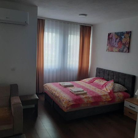 Vila Centar Mb Bed & Breakfast Sjenica Eksteriør bilde