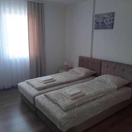 Vila Centar Mb Bed & Breakfast Sjenica Eksteriør bilde