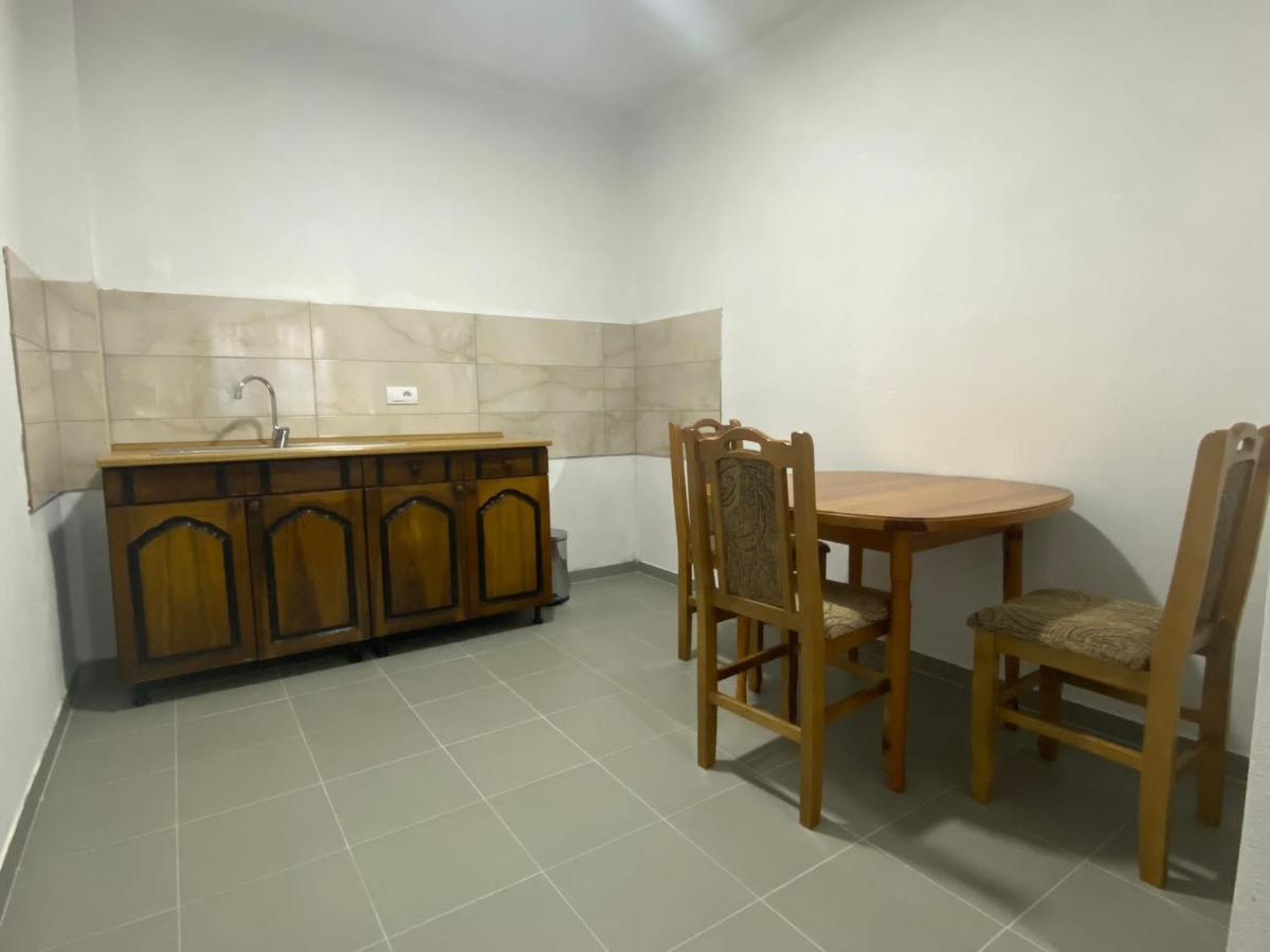 Vila Centar Mb Bed & Breakfast Sjenica Eksteriør bilde