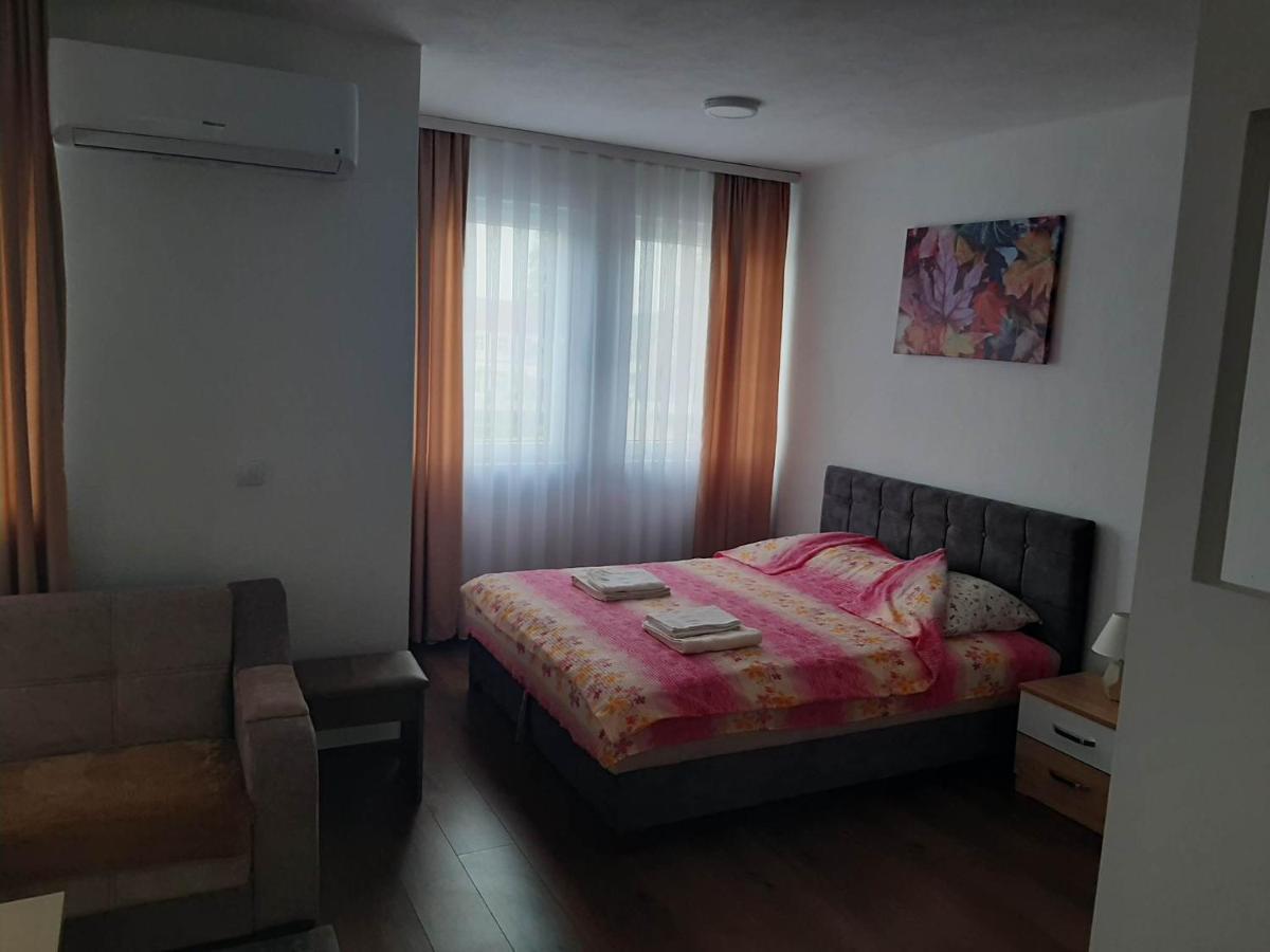 Vila Centar Mb Bed & Breakfast Sjenica Eksteriør bilde